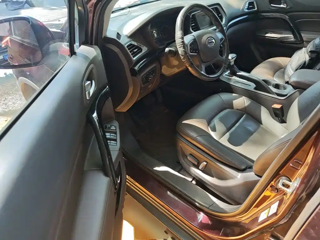 GAC Motor Trumpchi GS4 2015 — фото 16