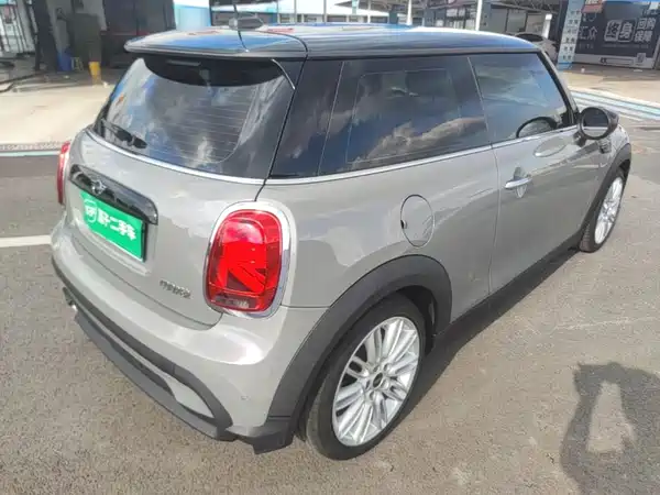 MINI MINI 2022