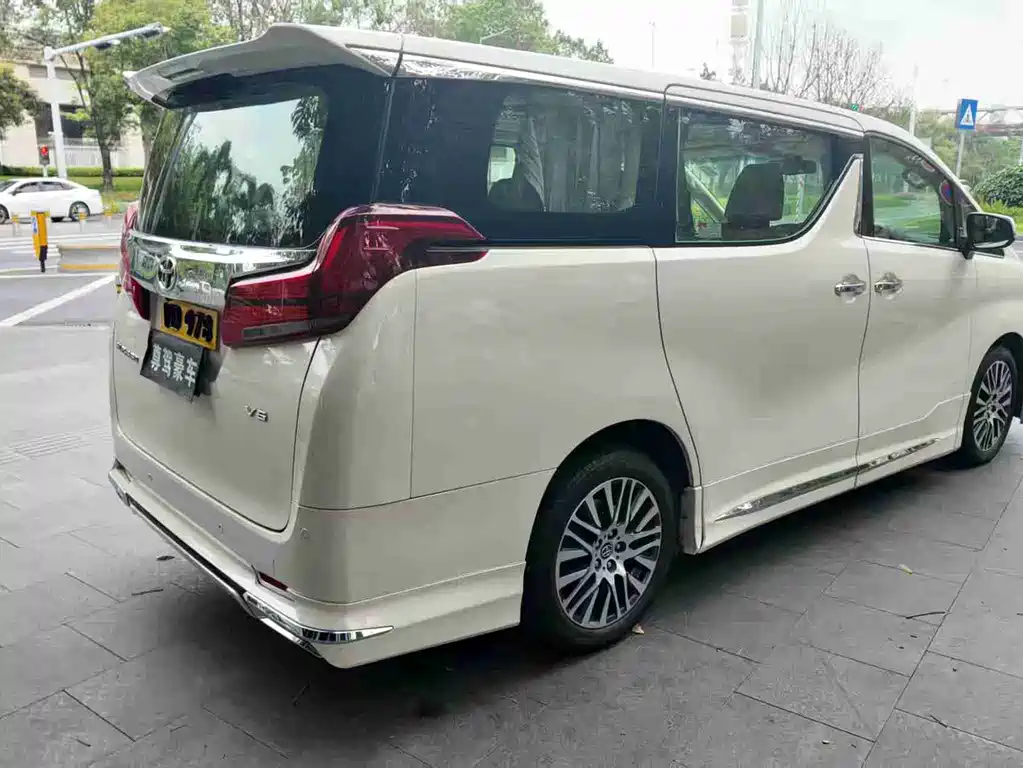 Toyota Alphard 2019 — фото 4