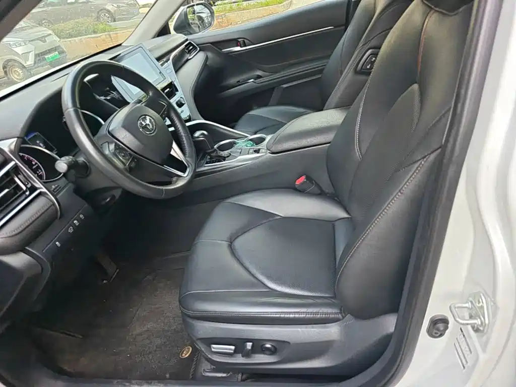 Toyota Camry 2024 — фото 15