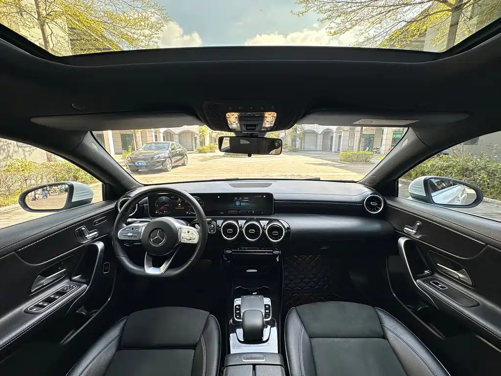 Mercedes-Benz A-Class 2019 — фото 6