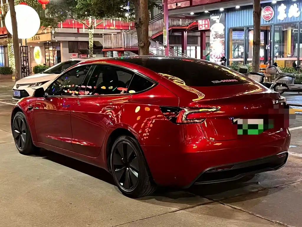 Tesla Model 3 2024 — фото 7