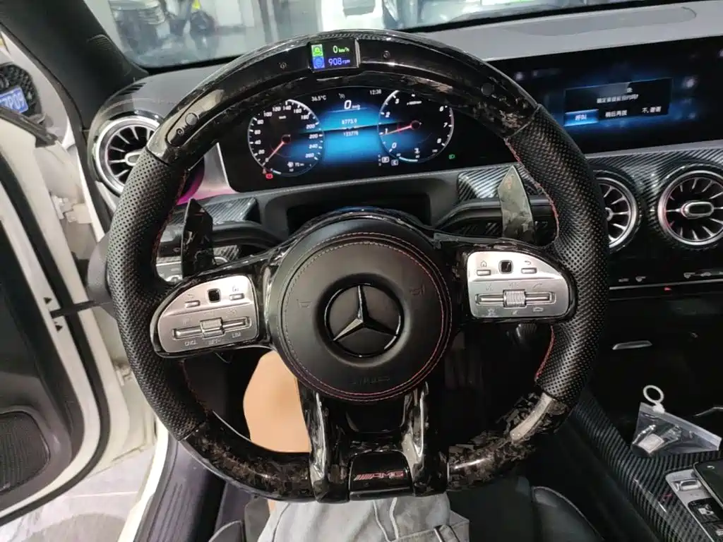 Mercedes-Benz A-Class 2019 — фото 11