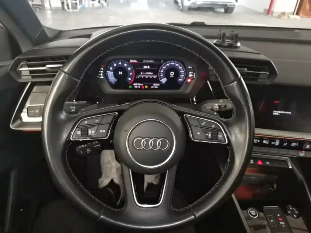 Audi A3 2024 — фото 11