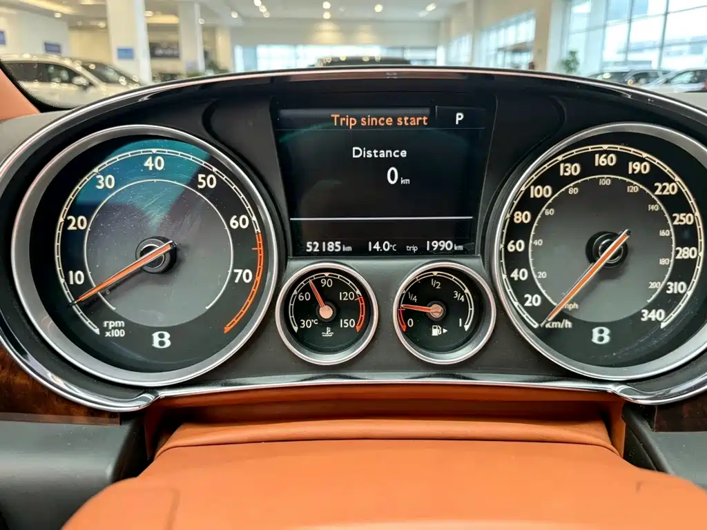 Bentley Flying Spur 2013 — фото 14