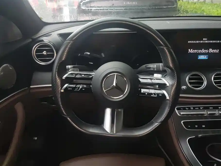 Mercedes-Benz E-Class 2021 — фото 15