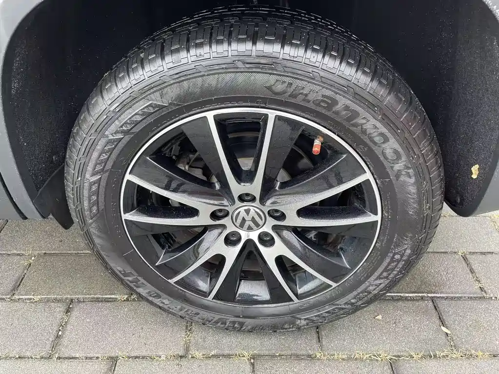 Volkswagen Tiguan 2016 — фото 11