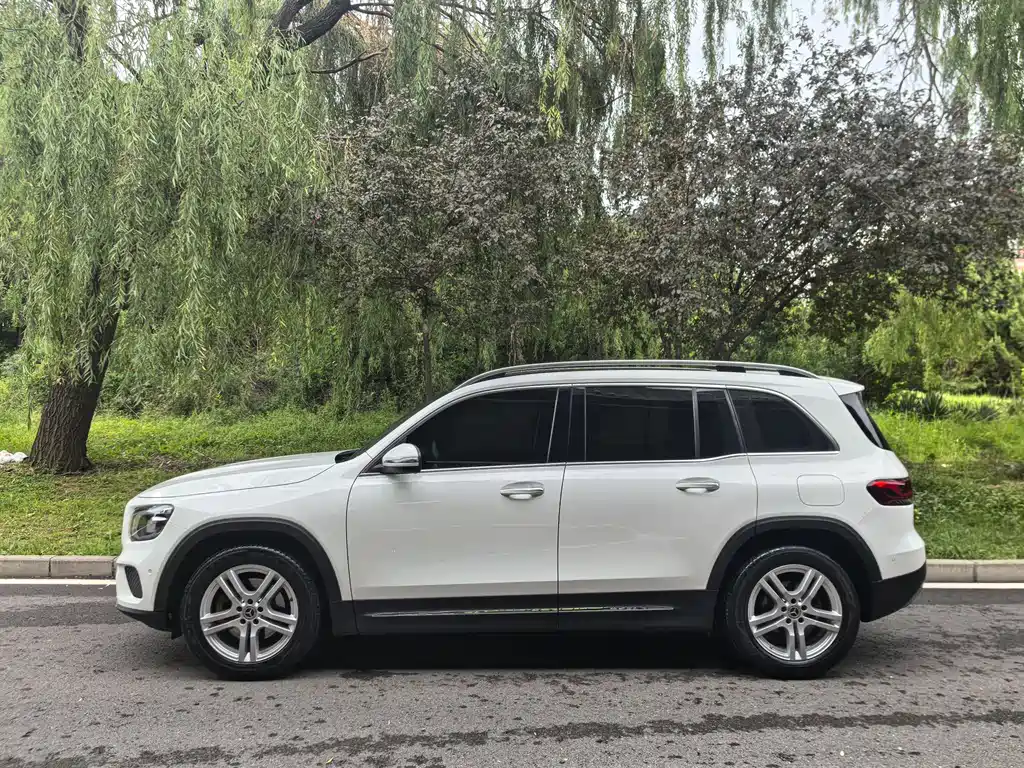 Mercedes-Benz GLB 2023 — фото 14