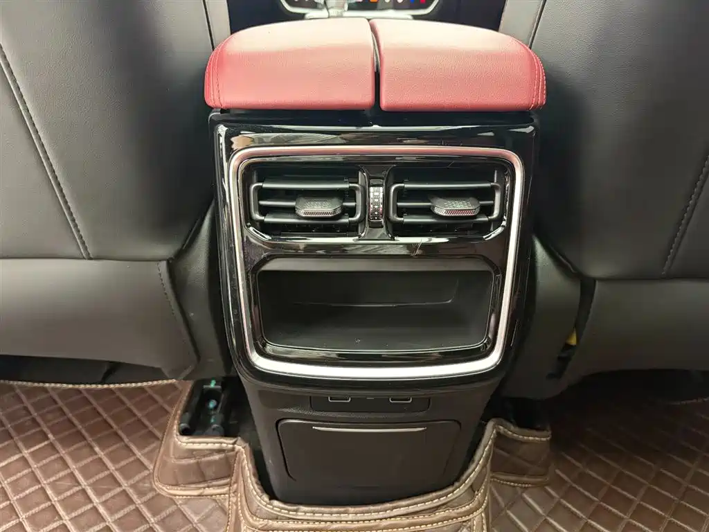 Jetour X70 PLUS 2022 — фото 15