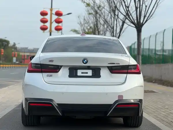 BMW i3 2024