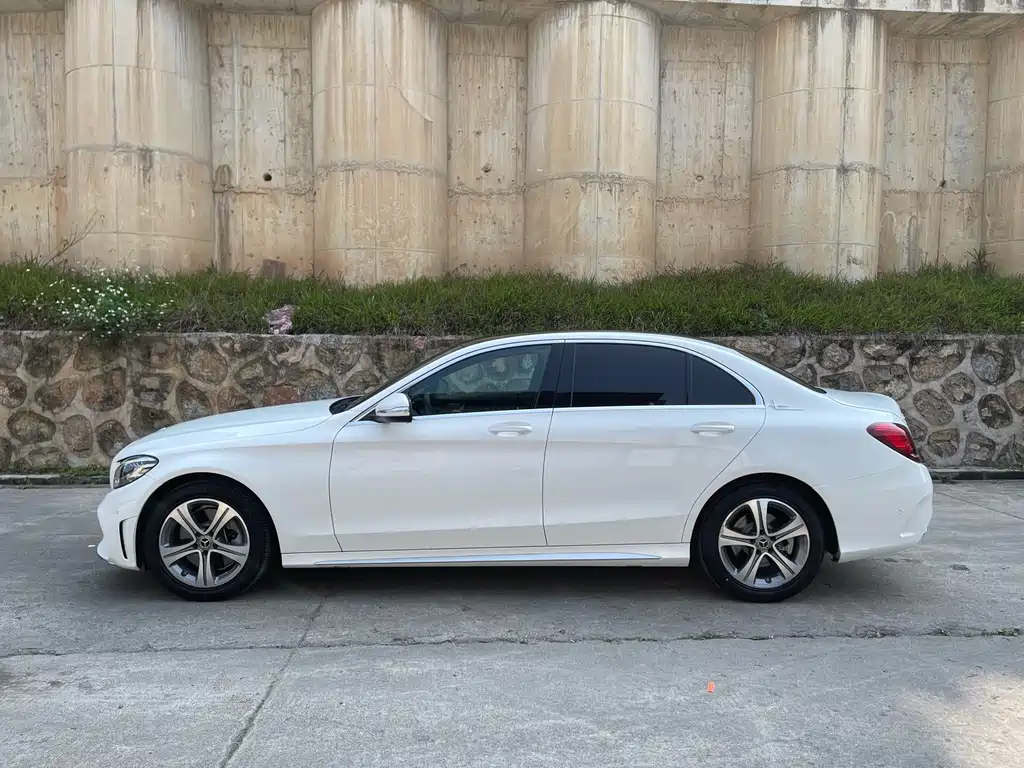 Mercedes-Benz C-Class 2020 — фото 3