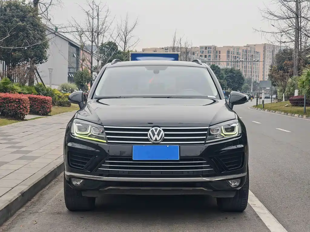 Volkswagen Touareg 2017 — фото 2