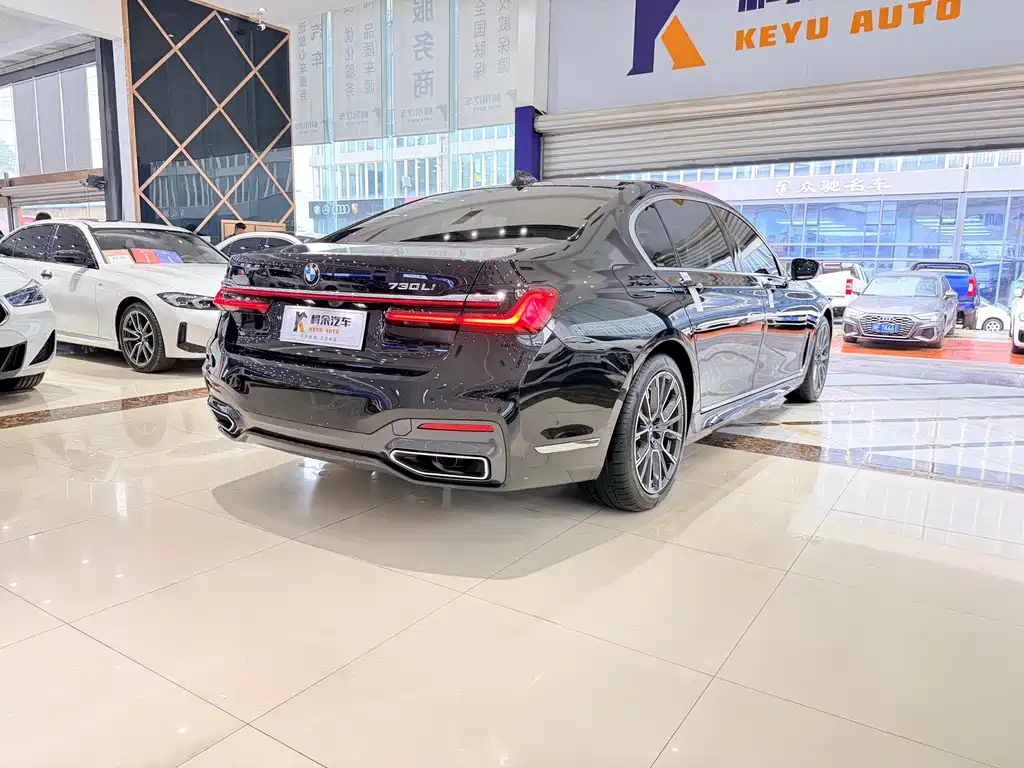 BMW 7 Series 2019 — фото 21