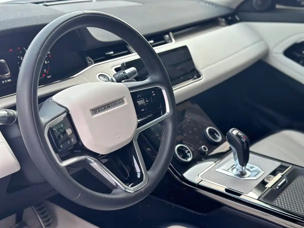 Land Rover Range Rover Evoque 2023 — фото 9