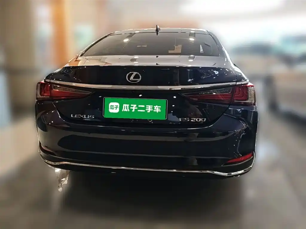 Lexus ES 2023 — фото 10