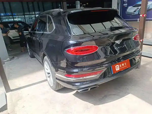 Bentley Bentayga 2024