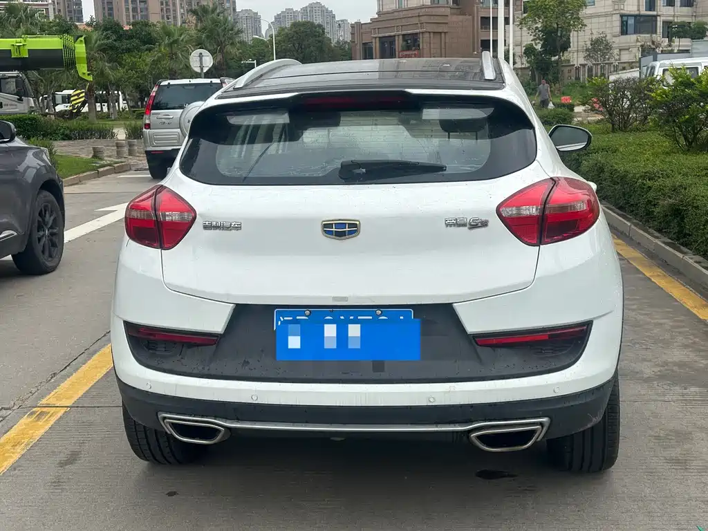 Geely Emgrand GS 2018 — фото 8