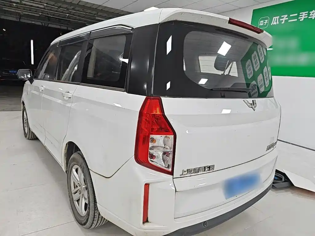 Wuling Hongguang PLUS 2020 — фото 5