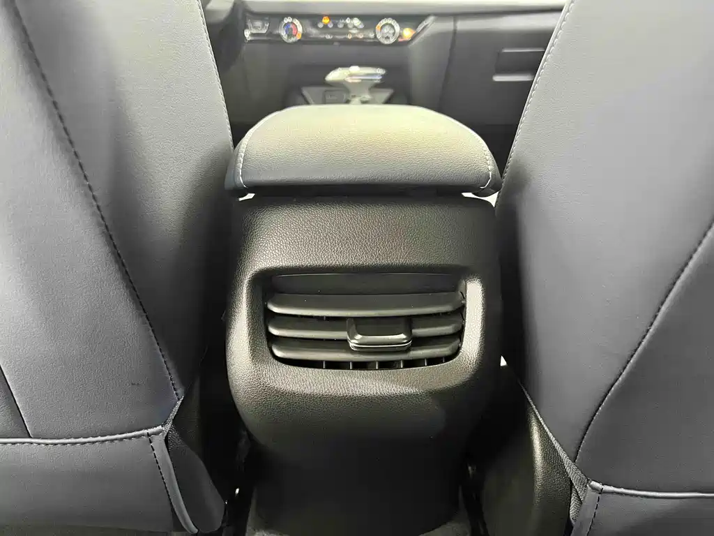 Chevrolet Monza 2023 — фото 15
