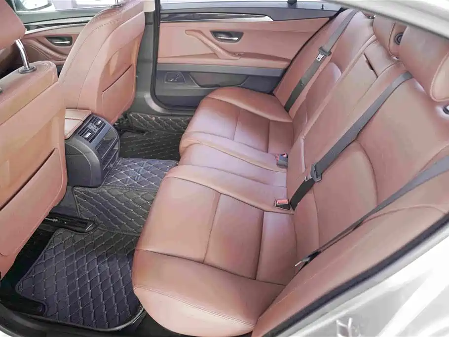 BMW 5 Series 2016 — фото 17