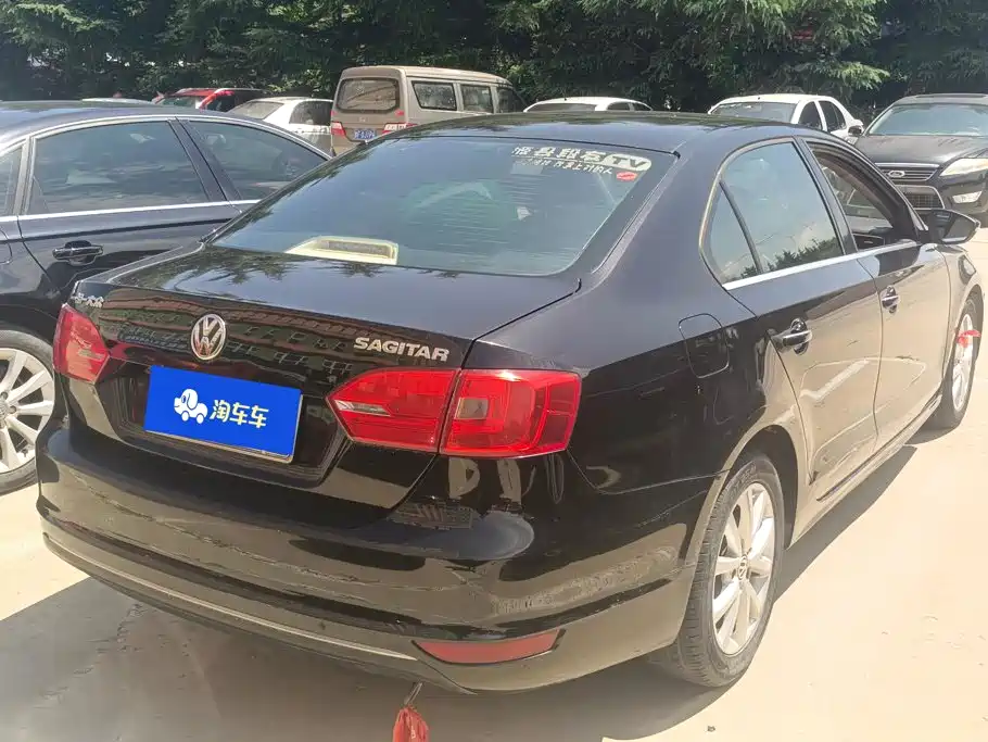 Volkswagen Sagitar 2012