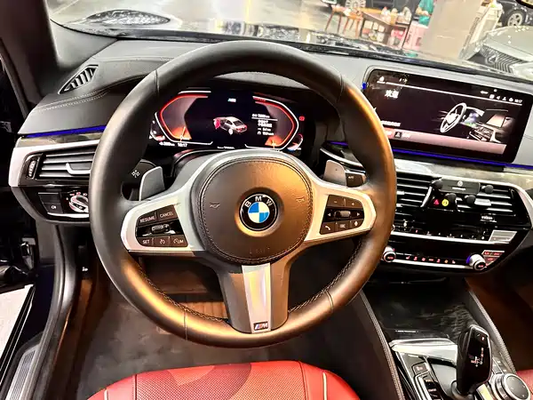 BMW 5 Series 2022