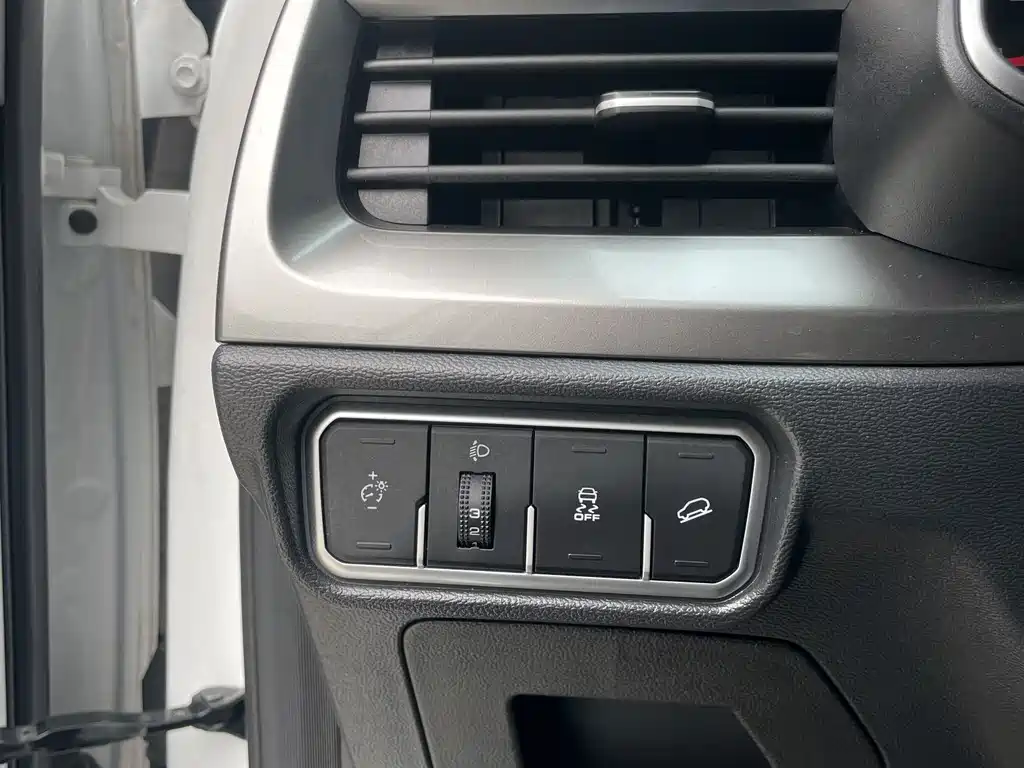 Haval H6 2023 — фото 18