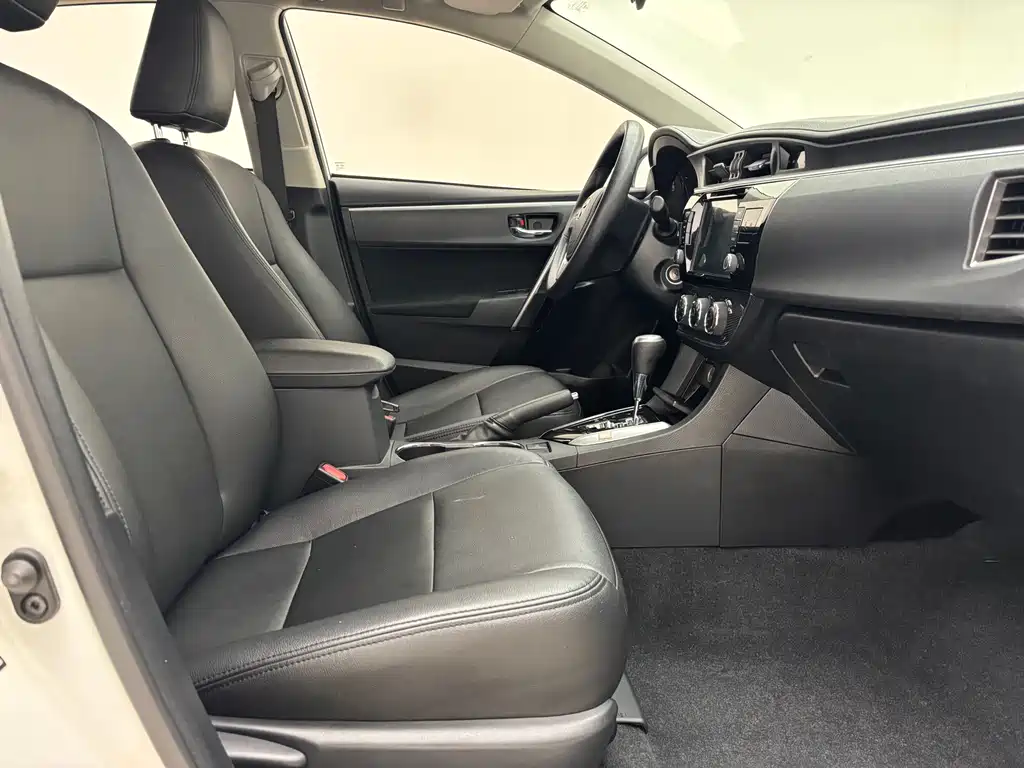 Toyota Corolla 2017 — фото 10