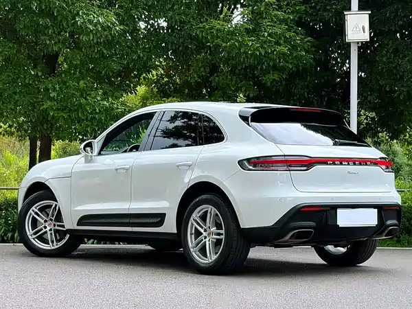 Porsche Macan 2025