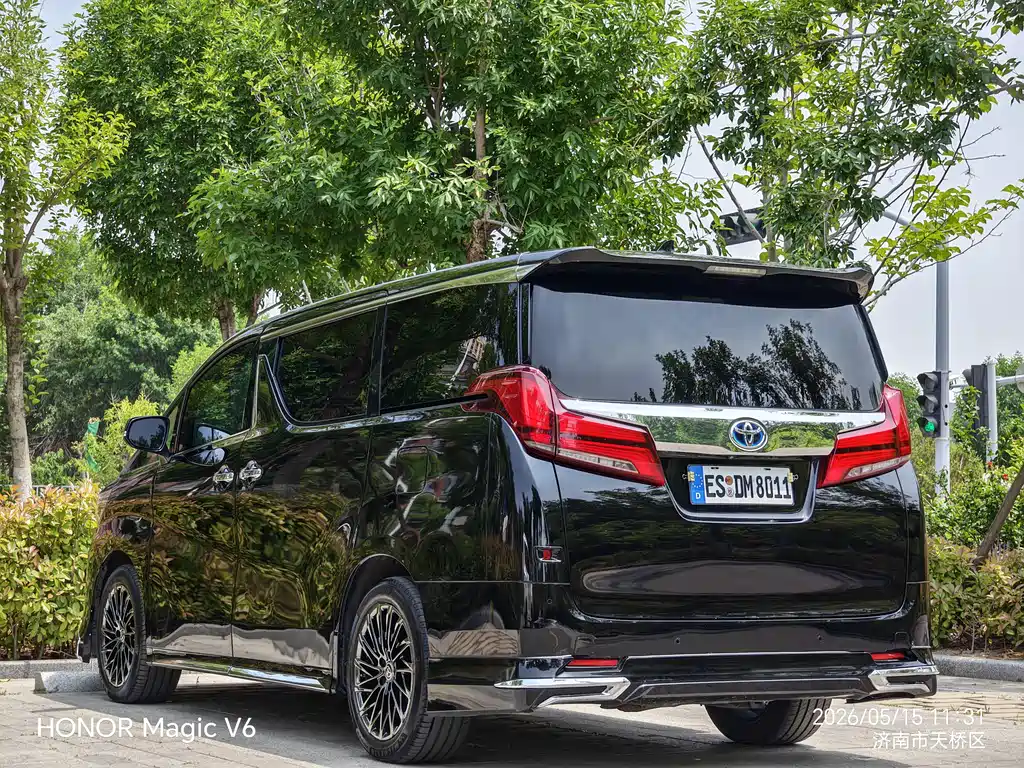 Toyota Vellfire 2023 — фото 13