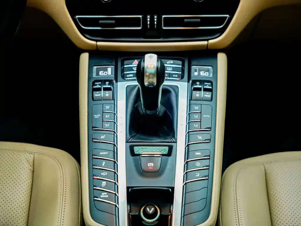 Porsche Macan 2021 — фото 7