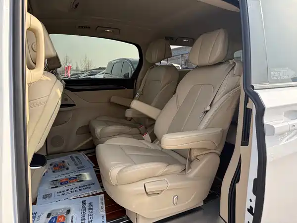 Buick GL8 2022