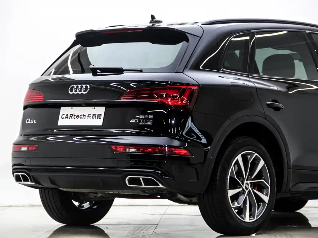 Audi Q5L 2024 — фото 31