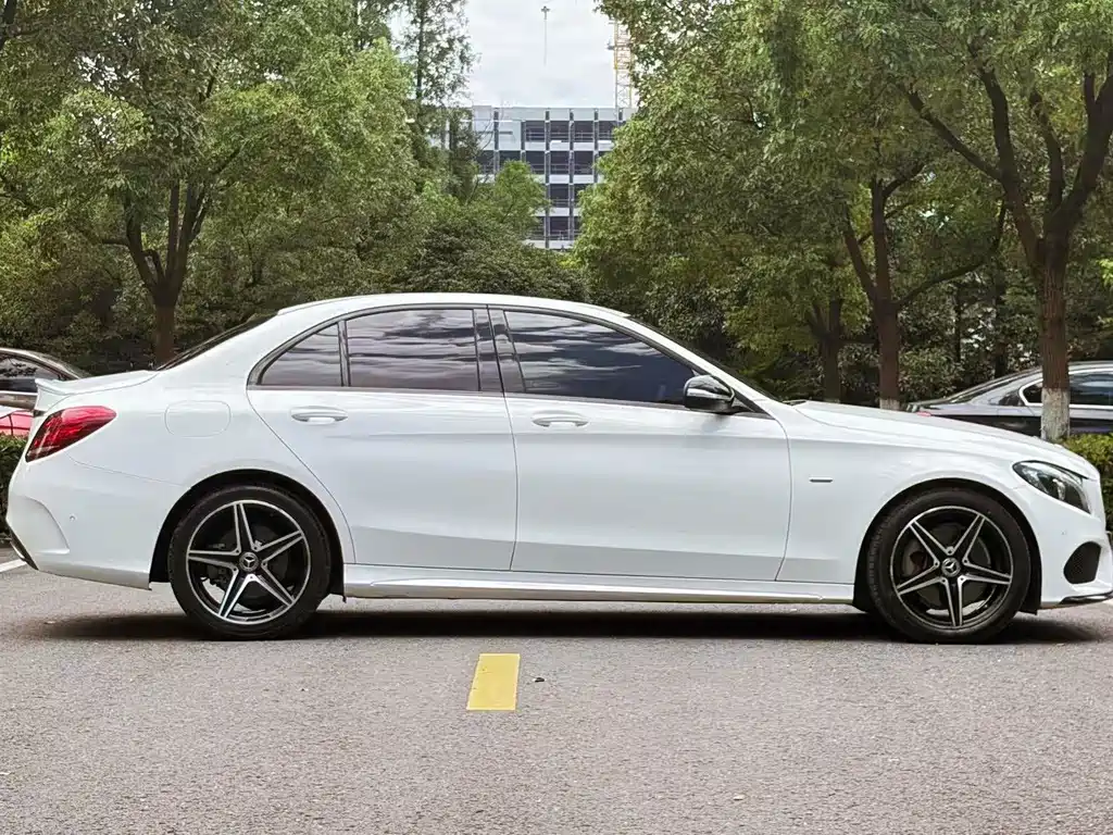 Mercedes-Benz C-Class 2018