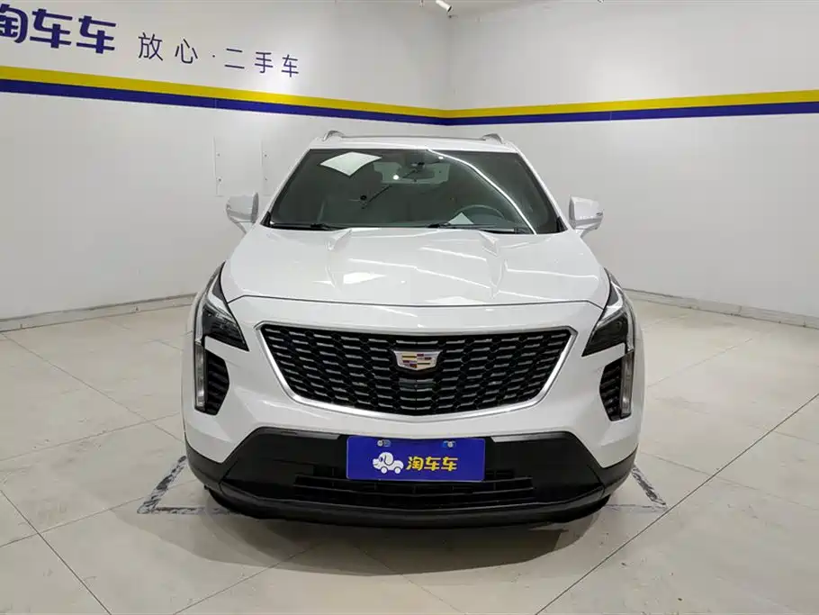 Cadillac XT4 2021 — фото 2