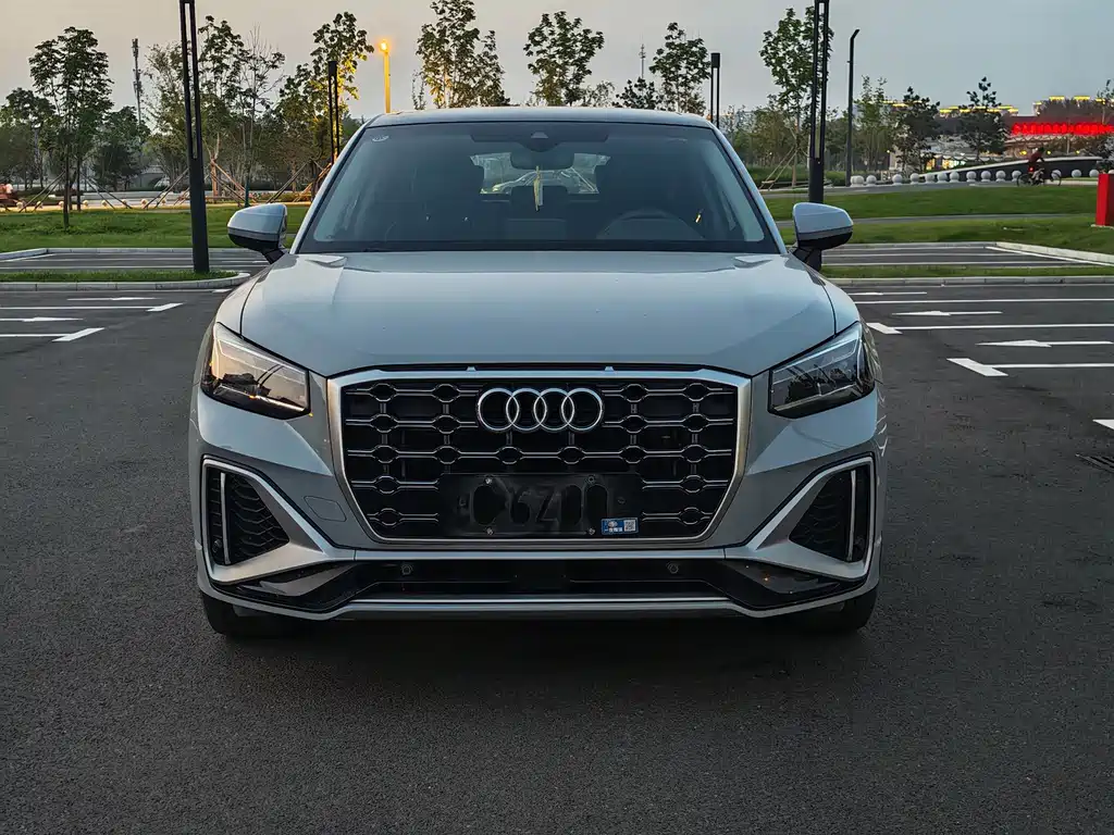 Audi Q2L 2022