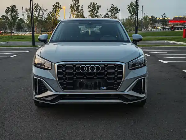 Audi Q2L 2022
