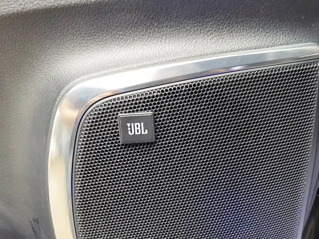 Toyota Vellfire 2021 — фото 18