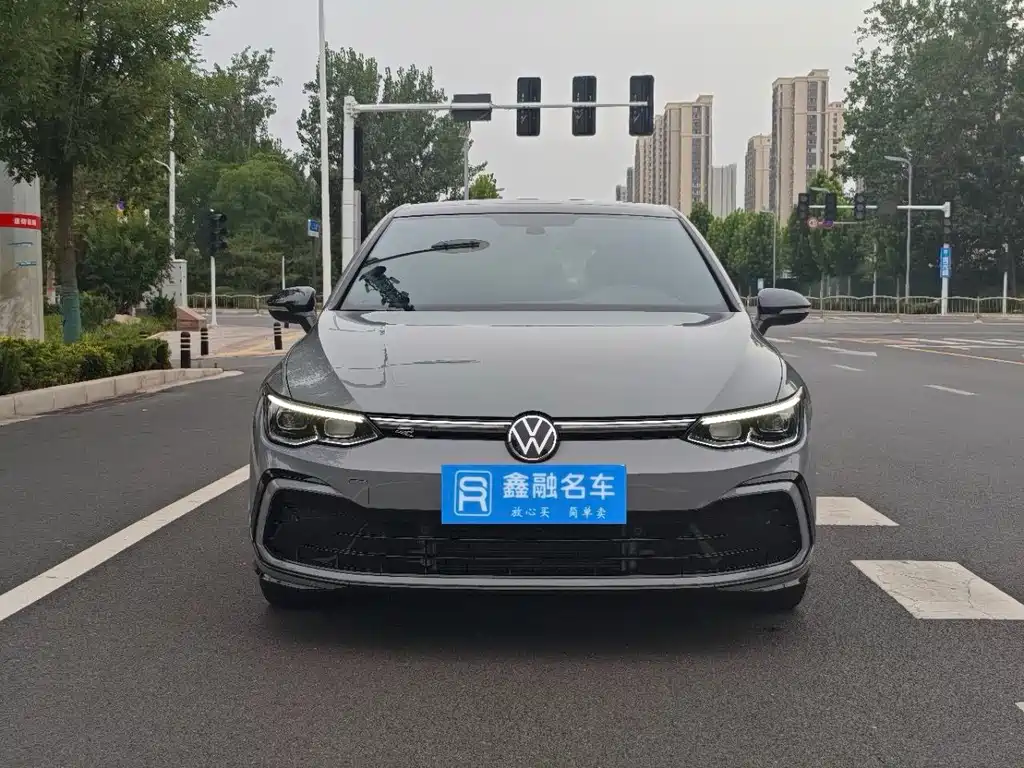 Volkswagen Golf 2023