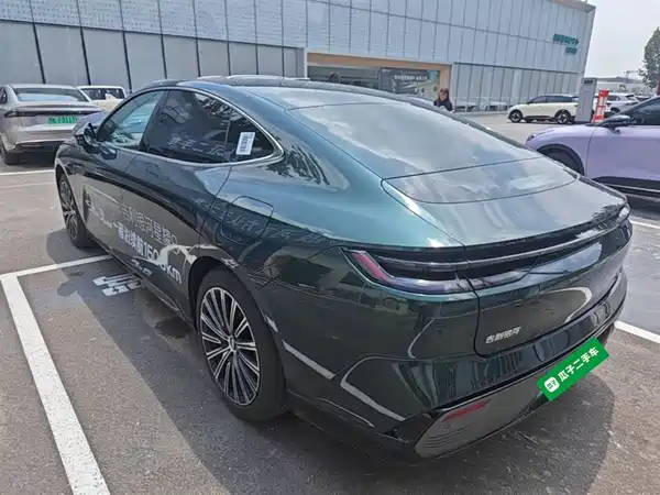 Geely Galaxy Starshine 8 2025