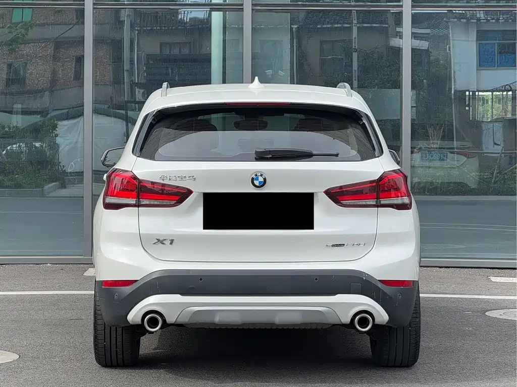 BMW X1 2021 — фото 8