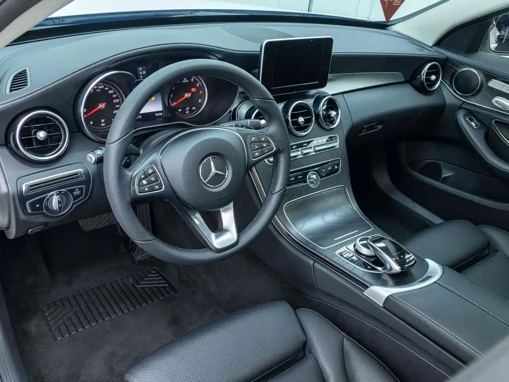 Mercedes-Benz C-Class 2018
