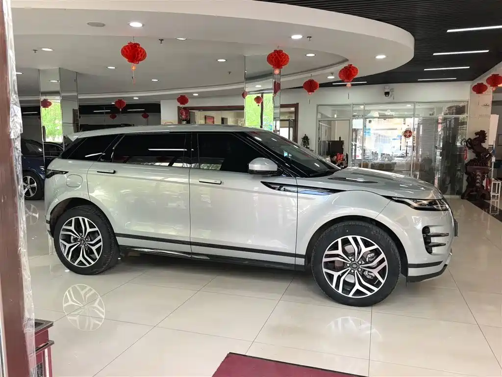Land Rover Evoque 2024 — фото 7