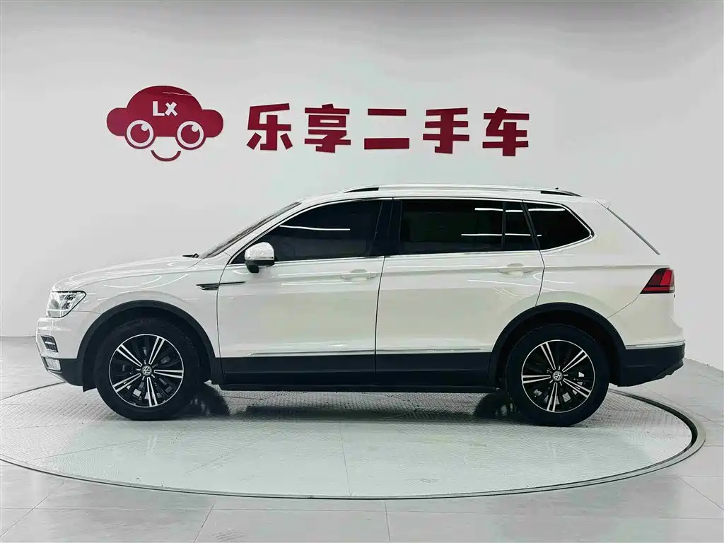 Volkswagen Tiguan L 2019 — фото 2
