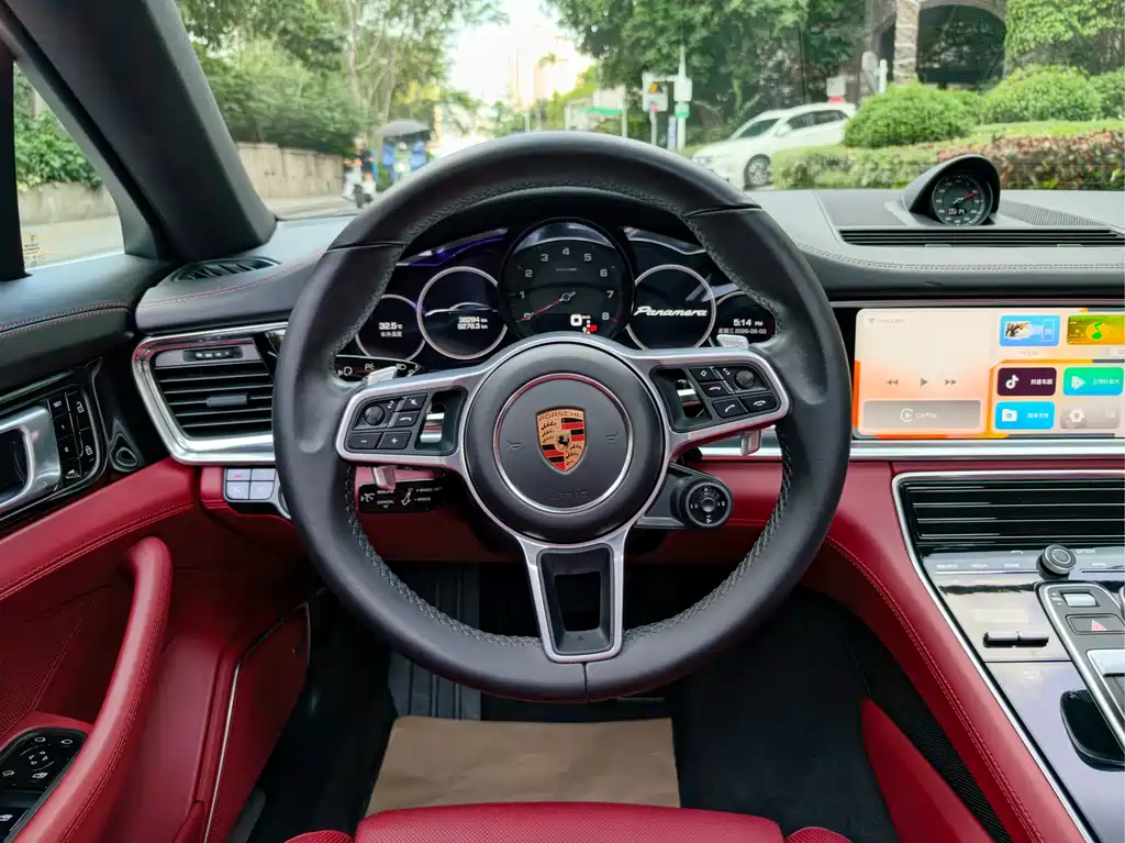 Porsche Panamera 2019 — фото 17