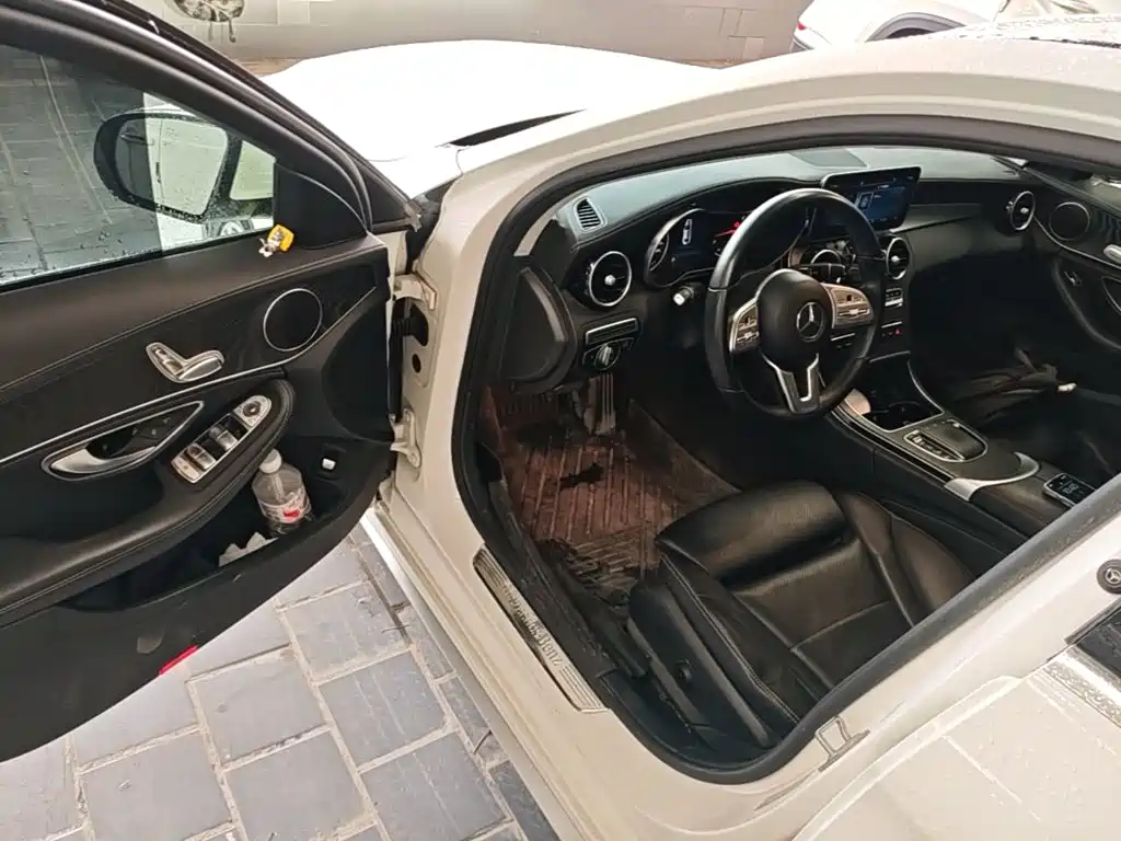 Mercedes-Benz C-Class 2019 — фото 16
