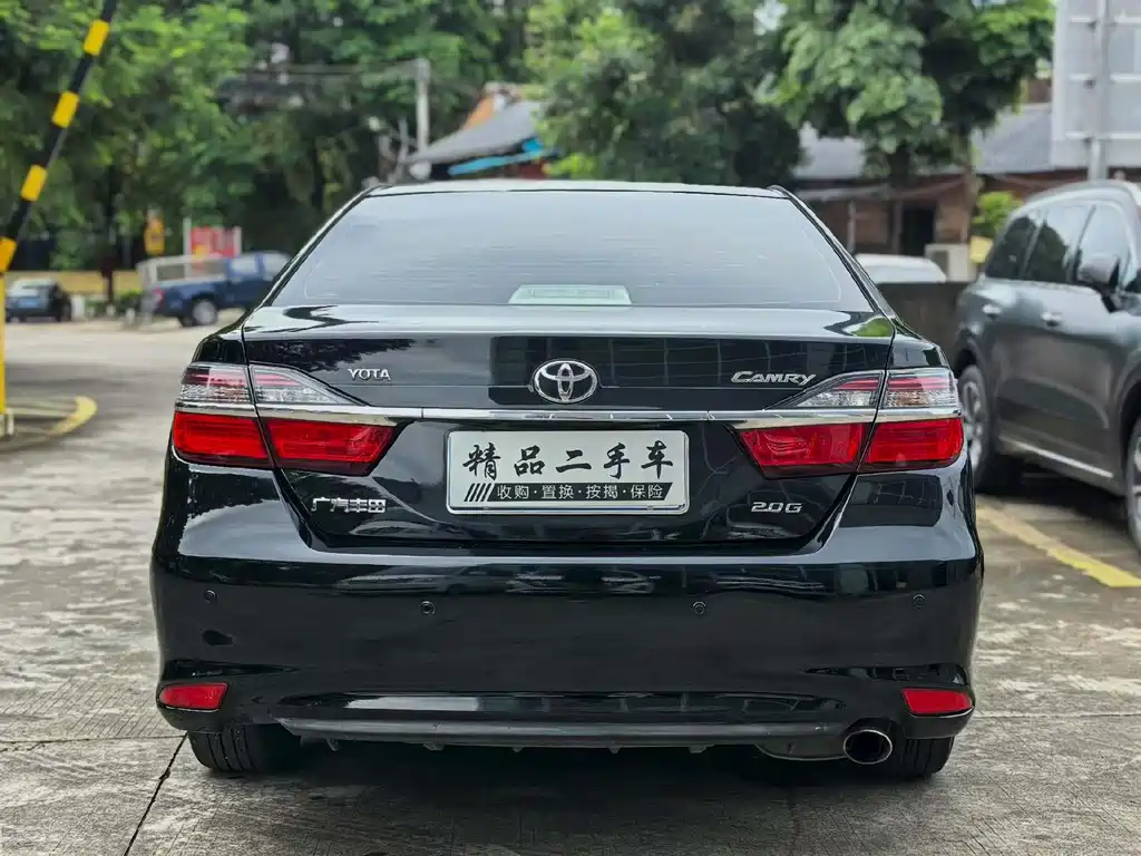 Toyota Camry 2015 — фото 8