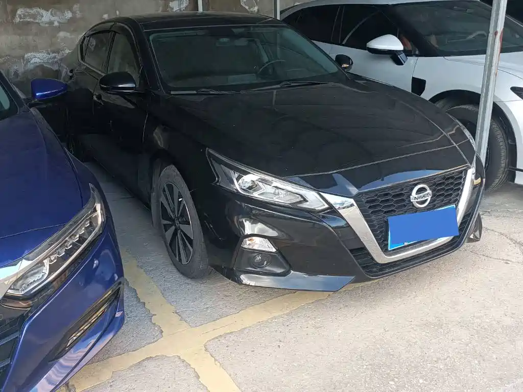 Nissan Teana 2023