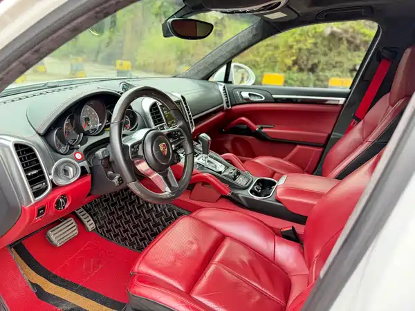 Porsche Cayenne 2015