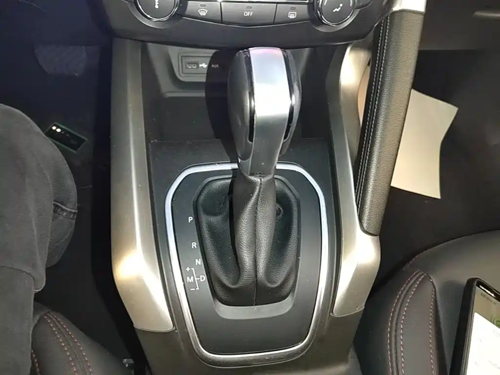 Renault Kadjar 2018 — фото 14